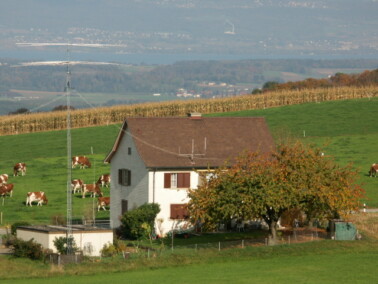 QTH avec vue sur le lac de Neuchâtel et le pied du Jura